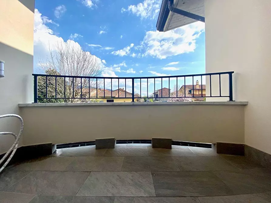 Immagine 15 di Casa bifamiliare in vendita  a Massa