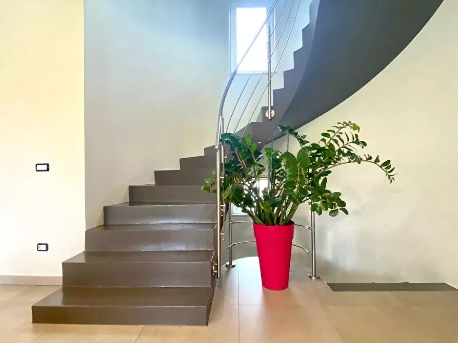 Immagine 3 di Casa bifamiliare in vendita  a Massa