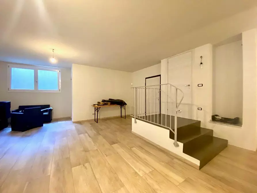 Immagine 35 di Casa bifamiliare in vendita  a Massa