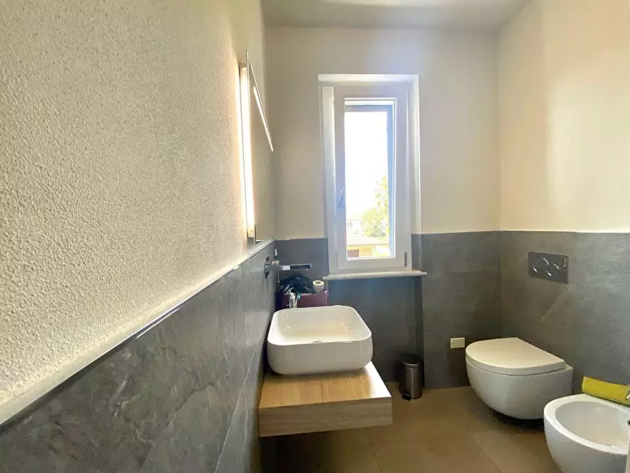 Immagine 19 di Casa bifamiliare in vendita  a Massa