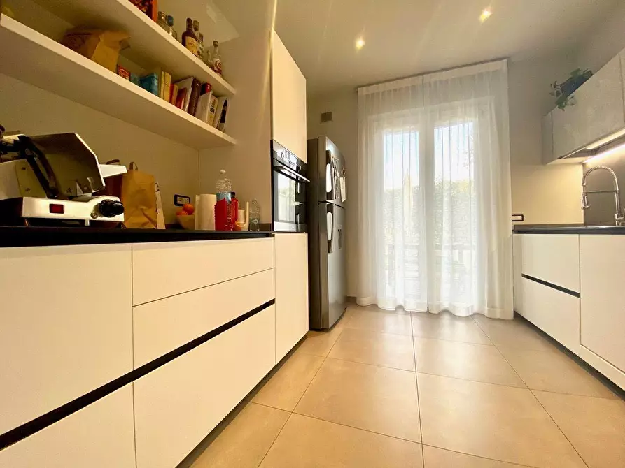 Immagine 10 di Casa bifamiliare in vendita  a Massa