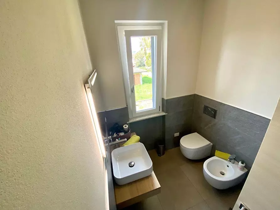 Immagine 18 di Casa bifamiliare in vendita  a Massa