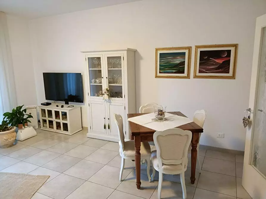 Immagine 4 di Appartamento in vendita  a Massa