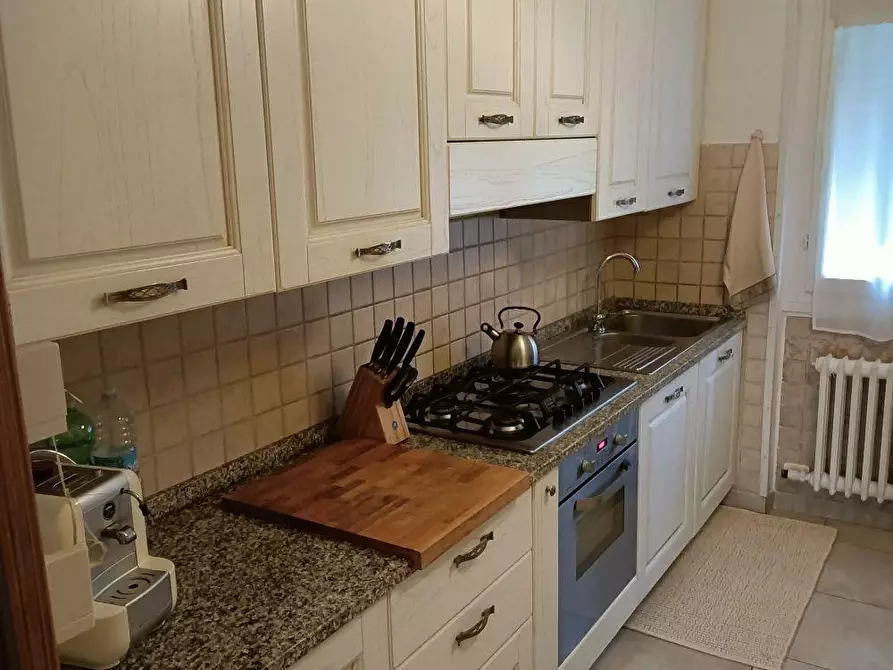 Immagine 5 di Appartamento in vendita  a Massa