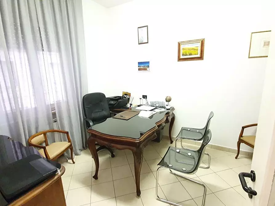 Immagine 10 di Appartamento in vendita  a Massa