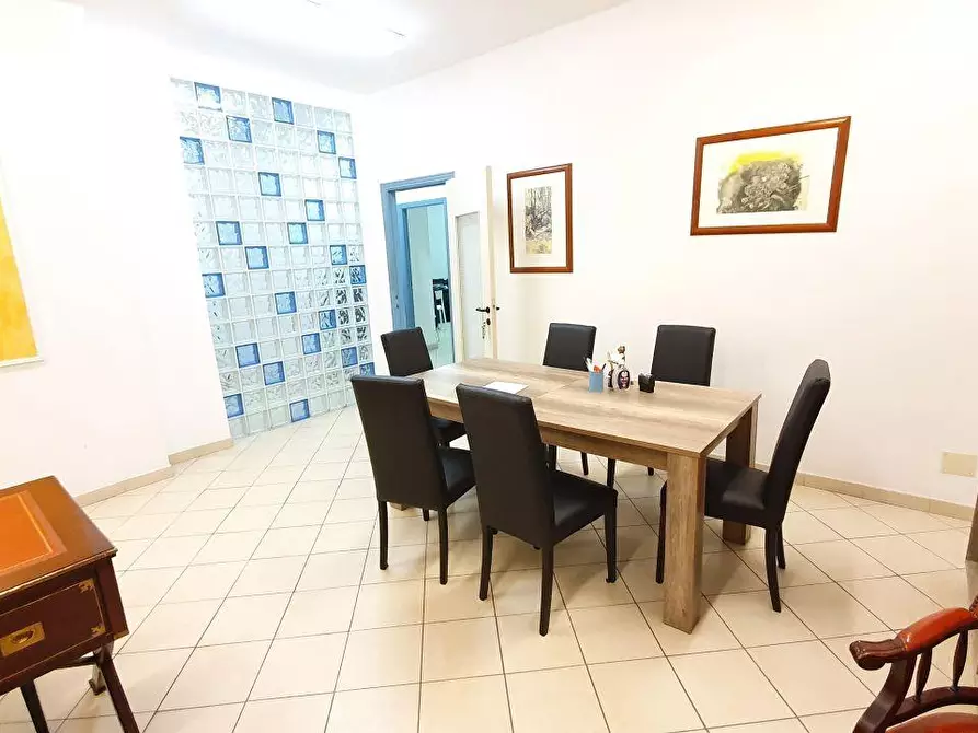 Immagine 4 di Appartamento in vendita  a Massa