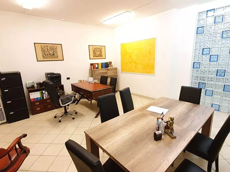 Immagine 3 di Appartamento in vendita  a Massa