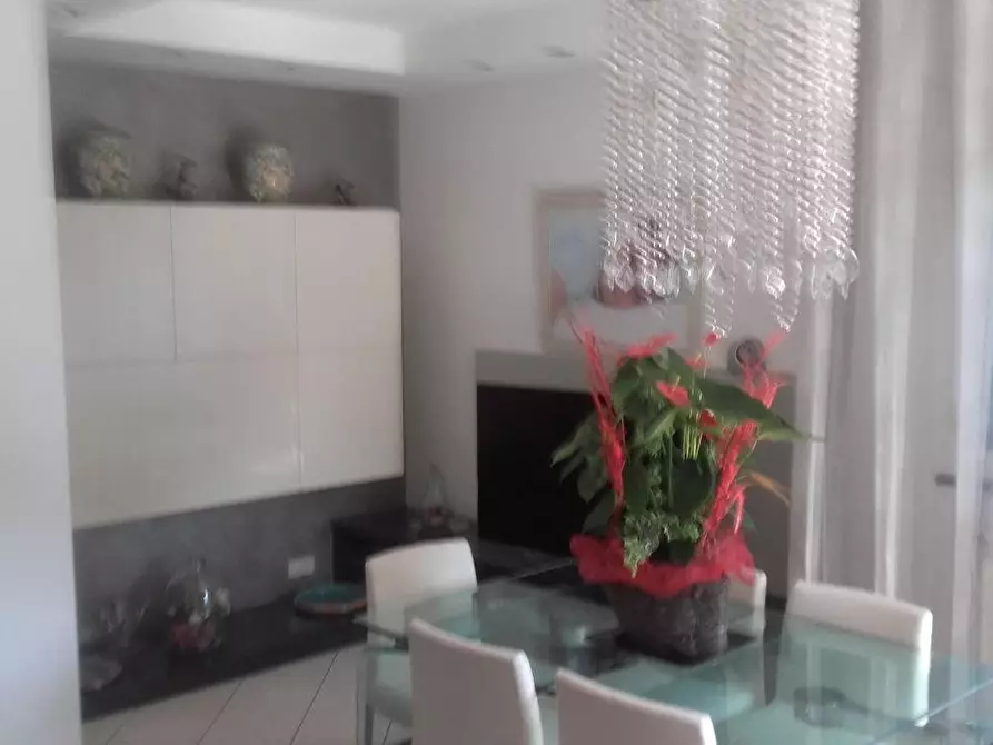 Immagine 2 di Mansarda in vendita  a Massa