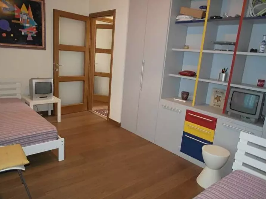 Immagine 20 di Villa in vendita  a Massa