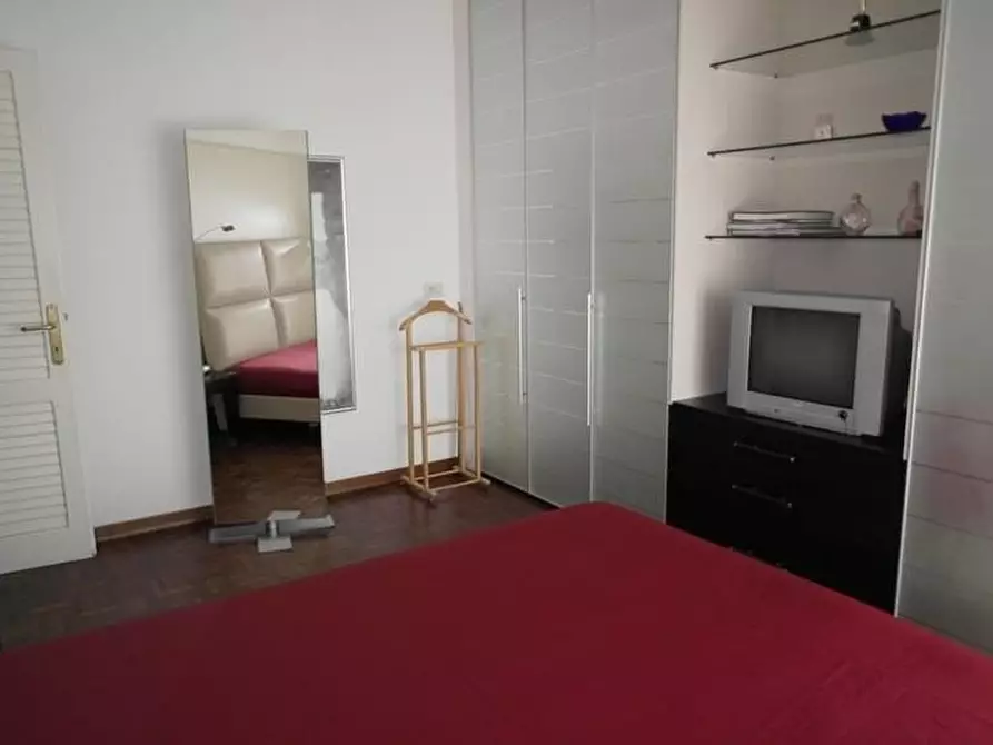 Immagine 13 di Villa in vendita  a Massa