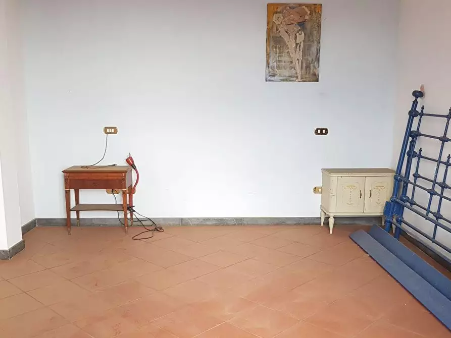 Immagine 16 di Villa in vendita  a Massa