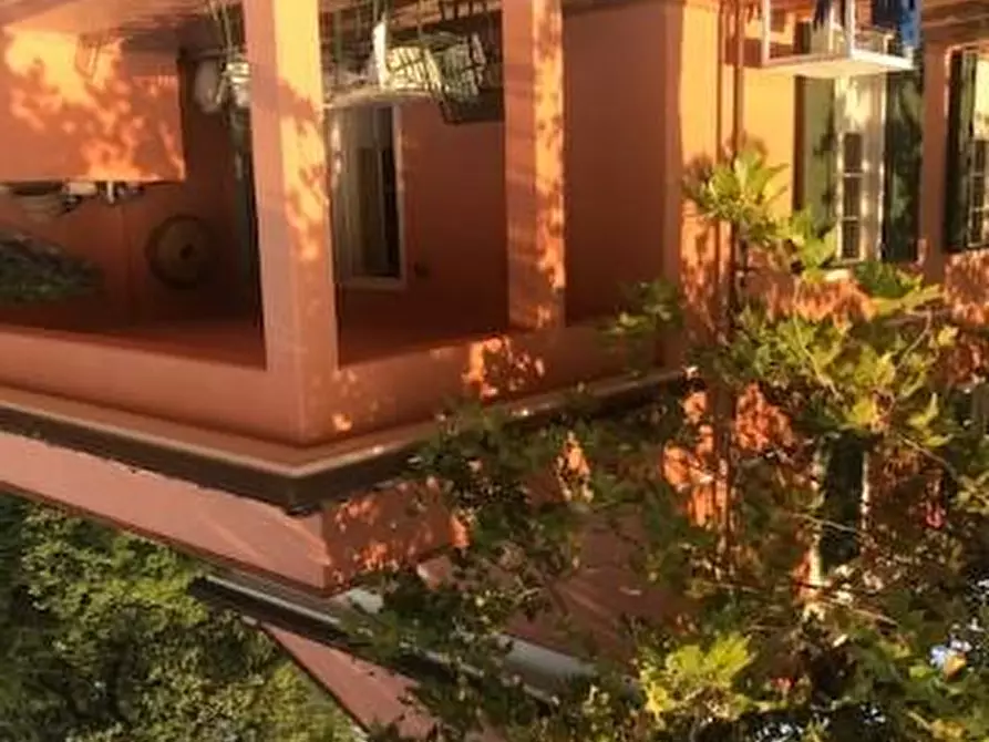 Immagine 9 di Casa bifamiliare in vendita  a Carrara