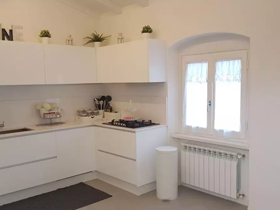 Immagine 8 di Appartamento in vendita  a Massa