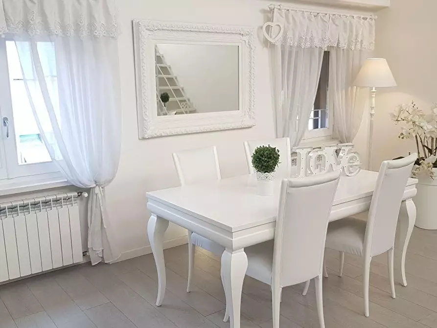 Immagine 4 di Appartamento in vendita  a Massa