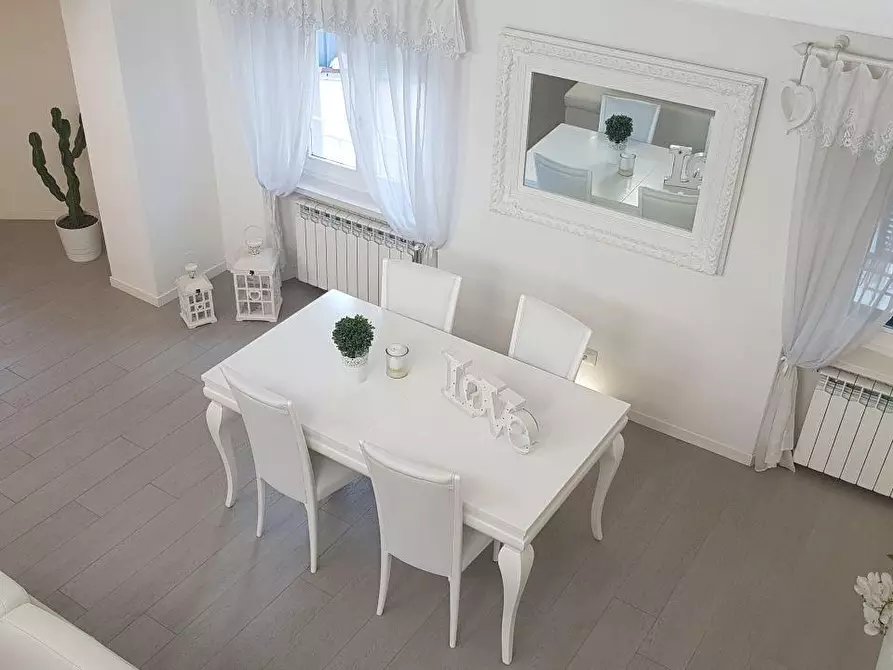 Immagine 5 di Appartamento in vendita  a Massa