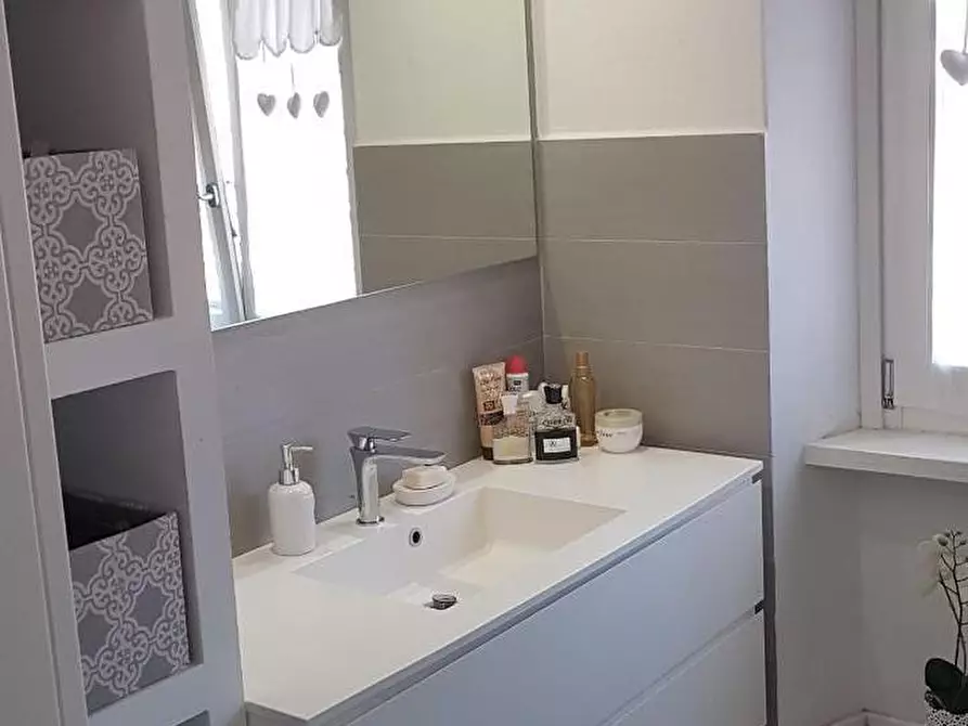 Immagine 12 di Appartamento in vendita  a Massa