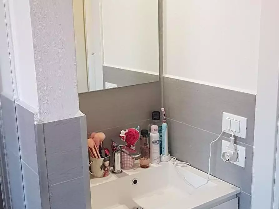 Immagine 17 di Appartamento in vendita  a Massa