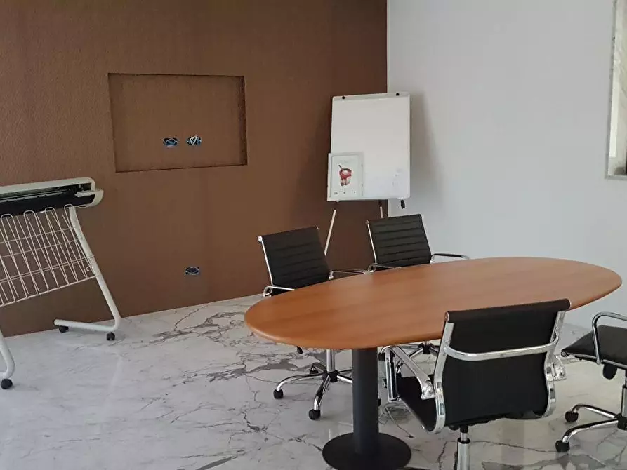 Immagine 8 di Capannone industriale in vendita  a Massa