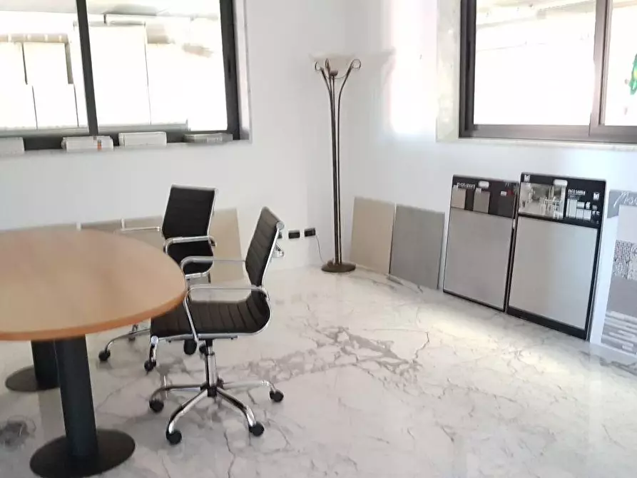 Immagine 9 di Capannone industriale in vendita  a Massa