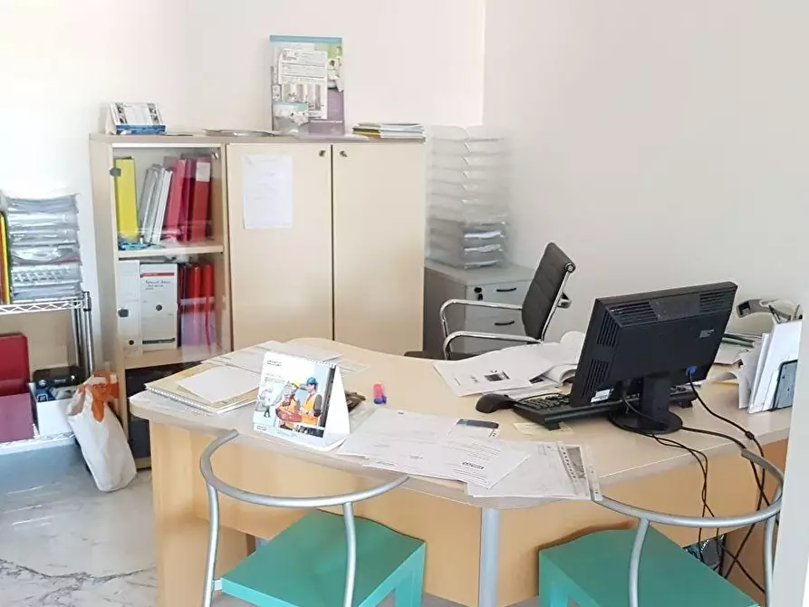 Immagine 12 di Capannone industriale in vendita  a Massa