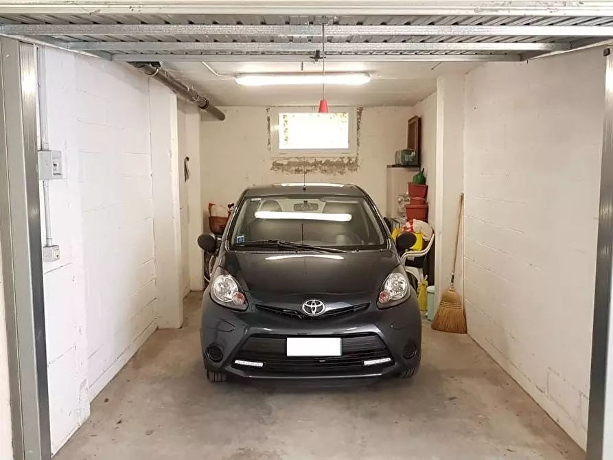 Immagine 15 di Appartamento in vendita  a Massa