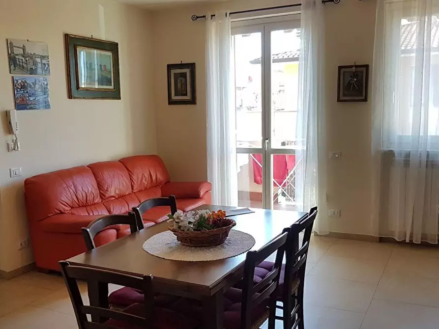 Immagine 3 di Appartamento in vendita  a Massa