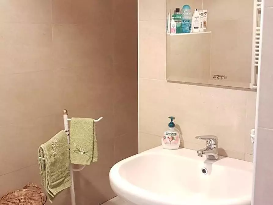 Immagine 12 di Appartamento in vendita  a Massa