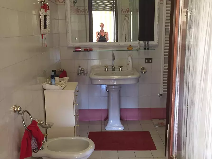 Immagine 10 di Mansarda in vendita  a Massa