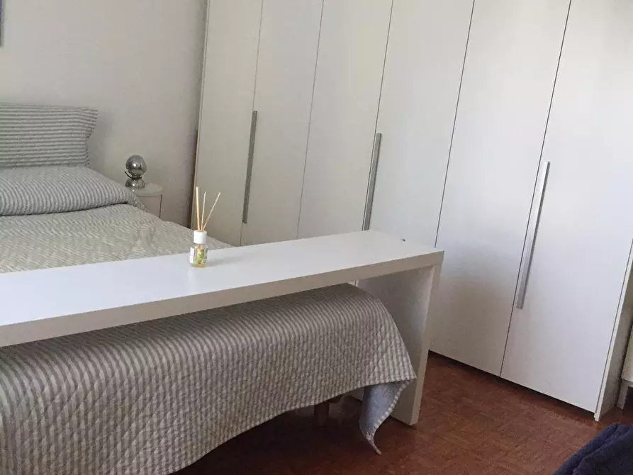 Immagine 7 di Mansarda in vendita  a Massa