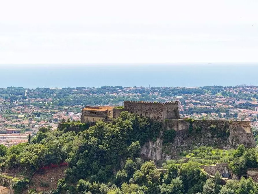 Immagine 35 di Casa bifamiliare in vendita  a Massa