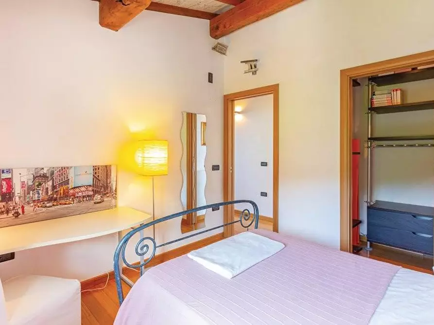 Immagine 25 di Casa bifamiliare in vendita  a Massa