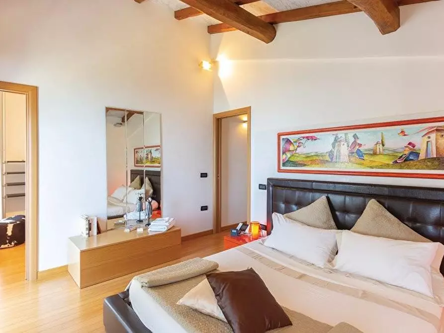 Immagine 19 di Casa bifamiliare in vendita  a Massa