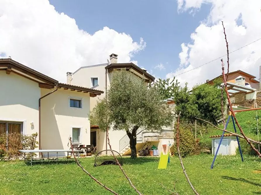 Immagine 33 di Casa bifamiliare in vendita  a Massa