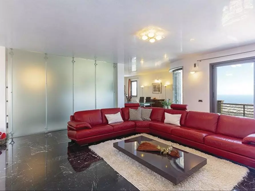 Immagine 6 di Casa bifamiliare in vendita  a Massa