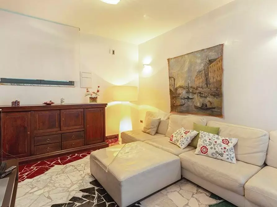 Immagine 16 di Casa bifamiliare in vendita  a Massa