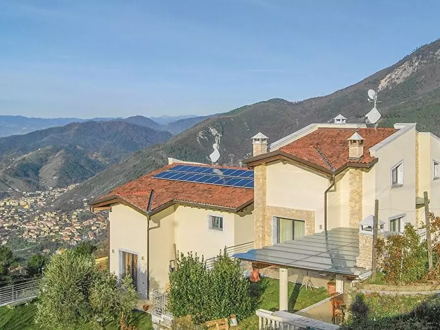 Immagine 34 di Casa bifamiliare in vendita  a Massa