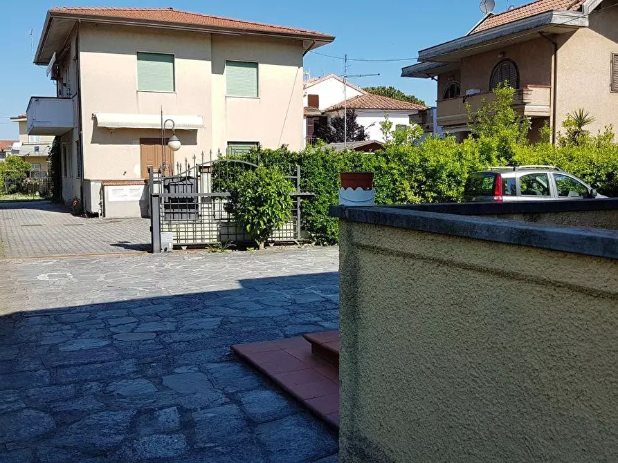 Immagine 20 di Casa indipendente in vendita  a Massa