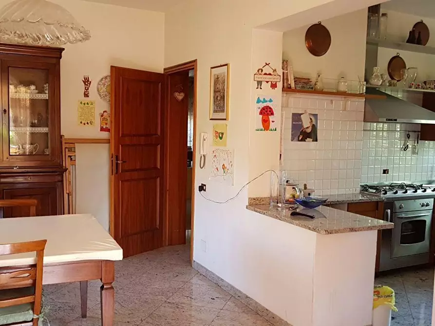 Immagine 7 di Casa indipendente in vendita  a Massa