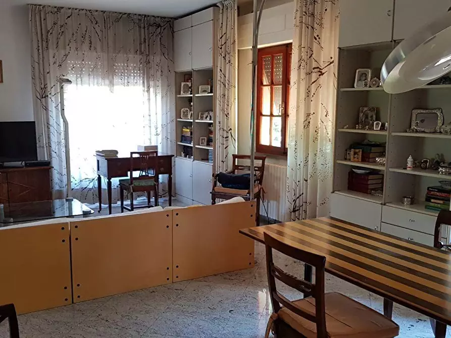 Immagine 4 di Casa indipendente in vendita  a Massa