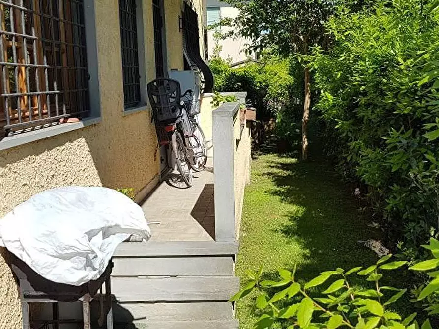 Immagine 18 di Casa indipendente in vendita  a Massa