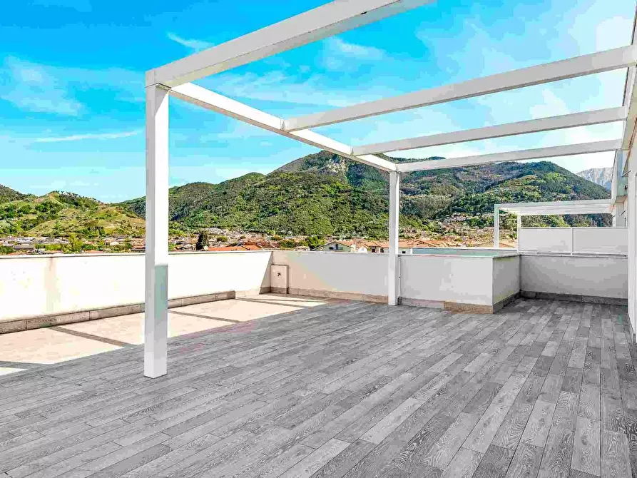 Immagine 4 di Mansarda in vendita  a Massa