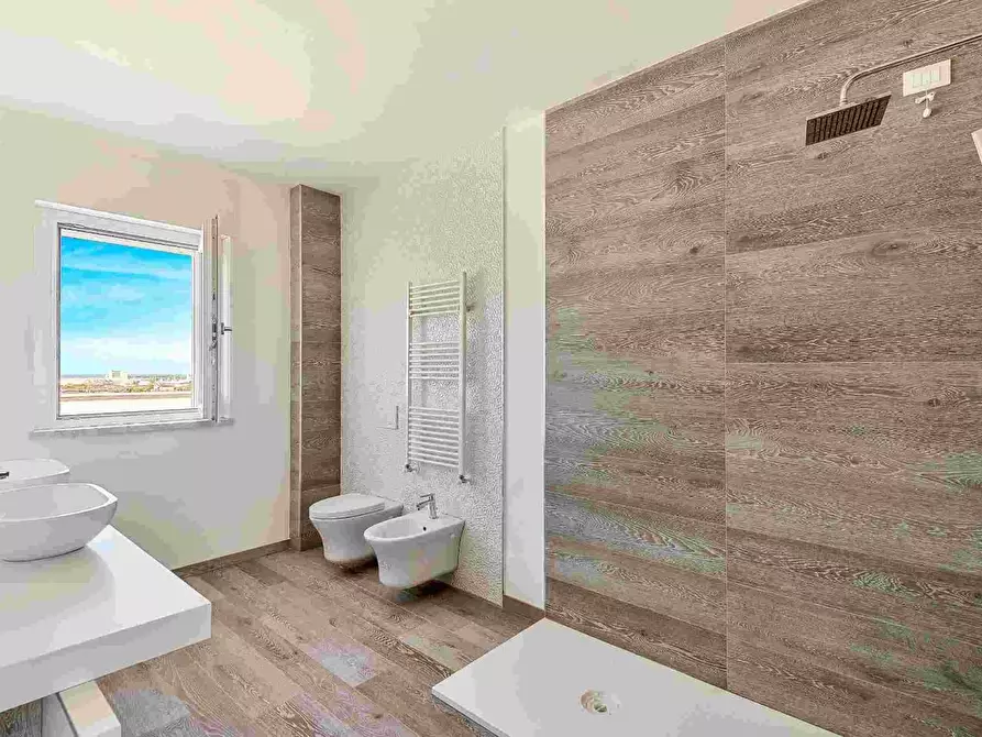 Immagine 23 di Mansarda in vendita  a Massa