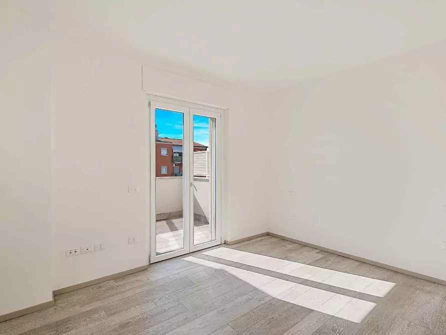 Immagine 18 di Mansarda in vendita  a Massa