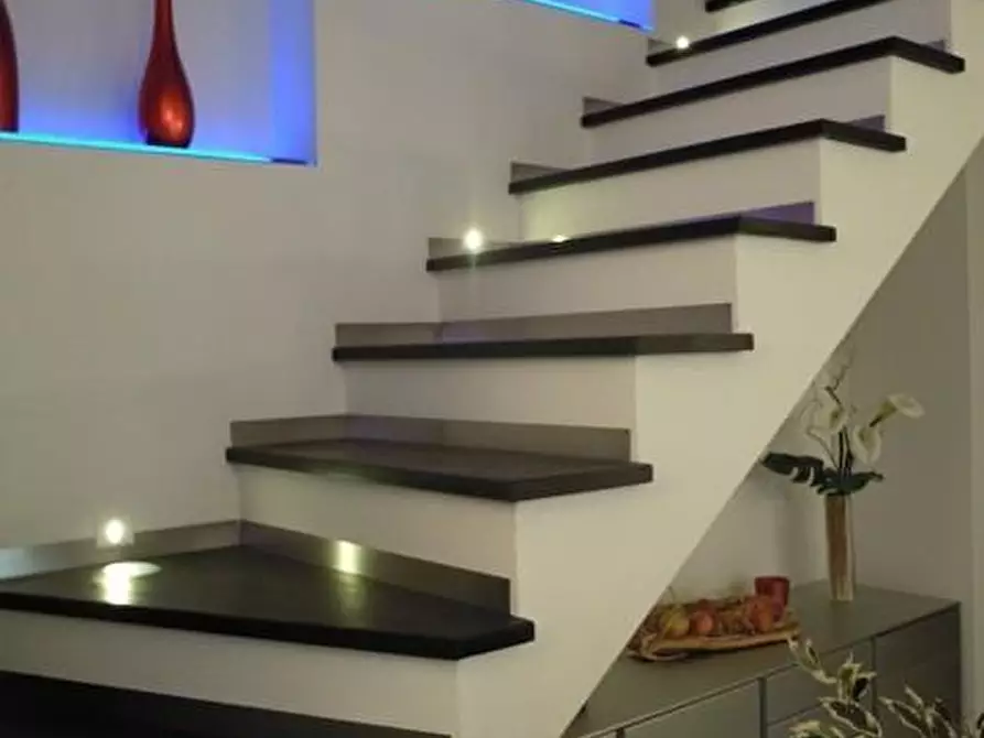 Immagine 28 di Appartamento in vendita  a Massa