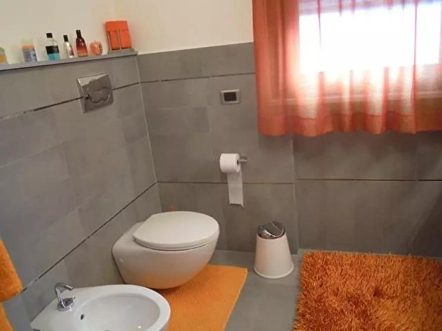 Immagine 26 di Appartamento in vendita  a Massa