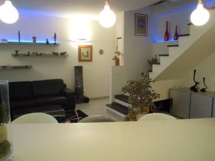 Immagine 4 di Appartamento in vendita  a Massa