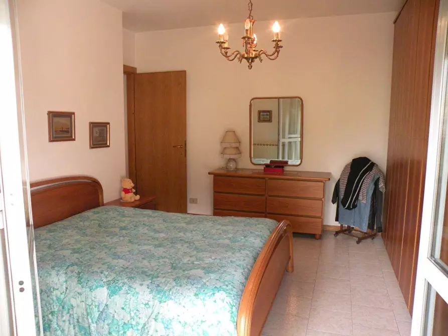 Immagine 8 di Appartamento in vendita  a Massa