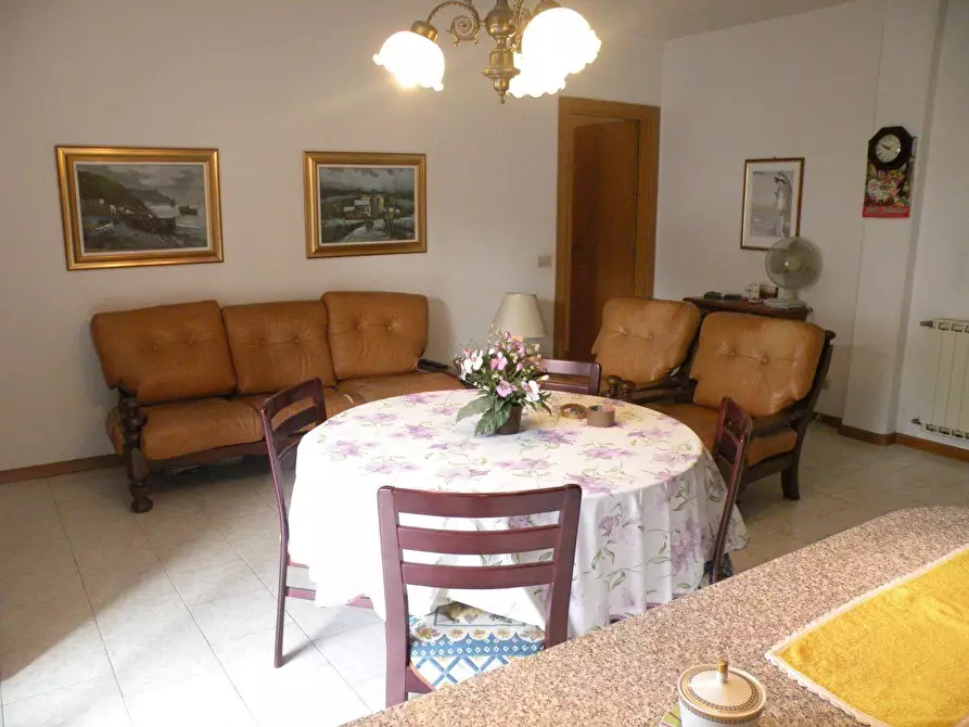 Immagine 7 di Appartamento in vendita  a Massa