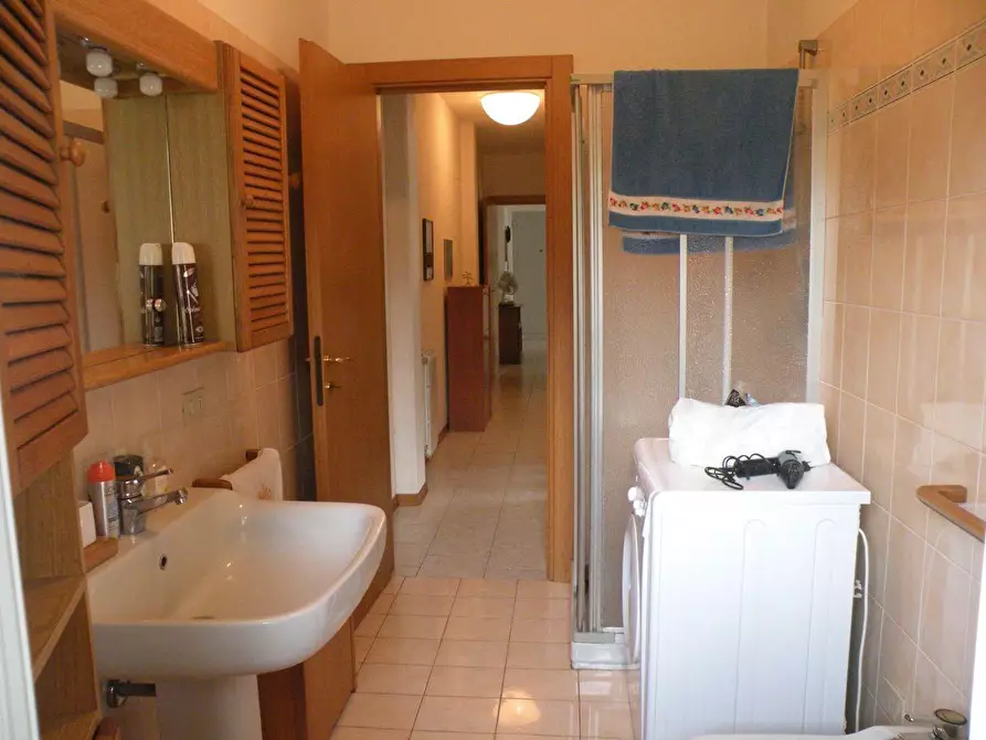 Immagine 14 di Appartamento in vendita  a Massa