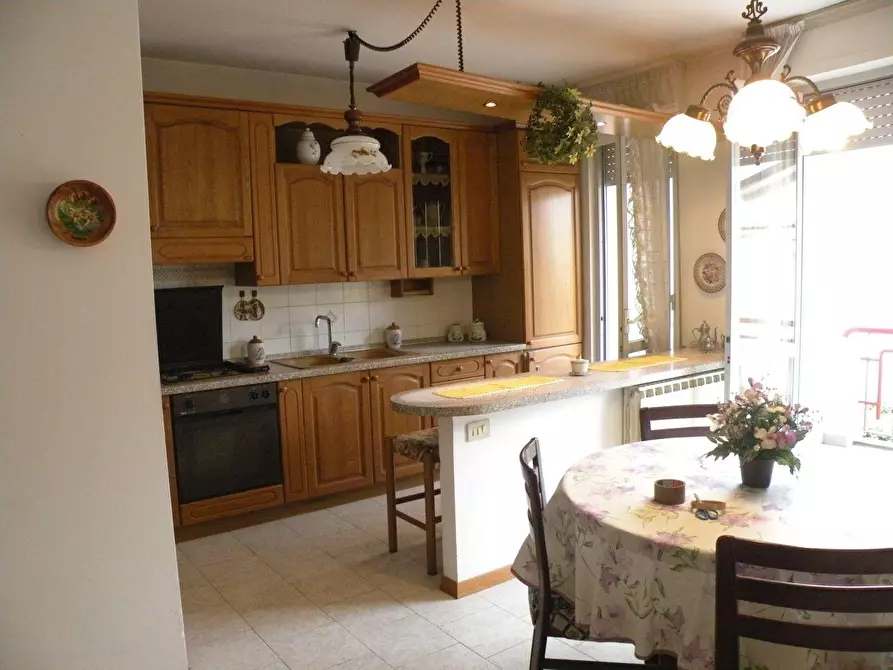 Immagine 3 di Appartamento in vendita  a Massa